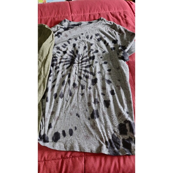 2 Boys Urban Pipeline Shirts Lot Med Olive Green Long Sleeve + L Tie Dye Tee - Picture 3 of 10